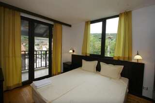 Гостевой дом Guest House Bukor Shtepi Mandrica Двухместный номер с 1 кроватью или 2 отдельными кроватями и балконом-28
